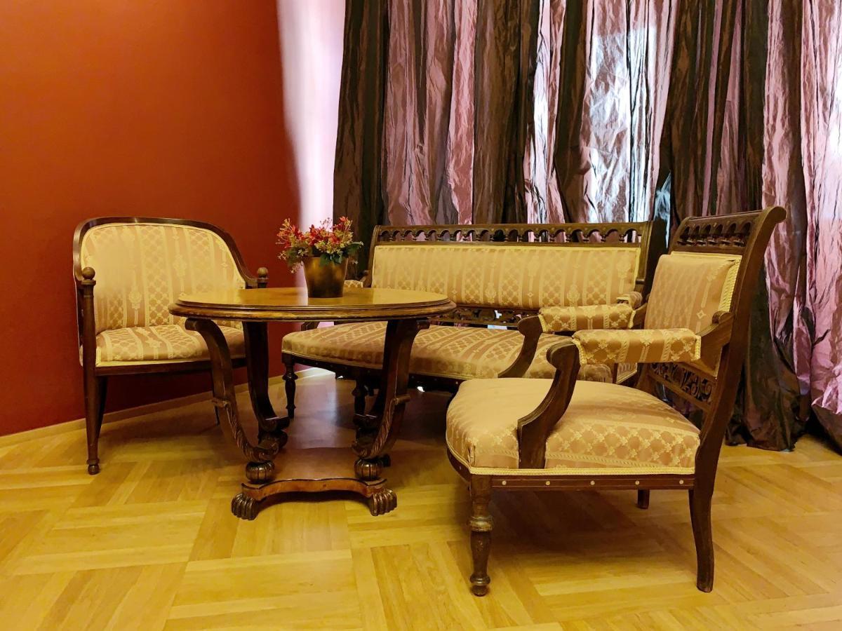 Small Luxury Palace Praha